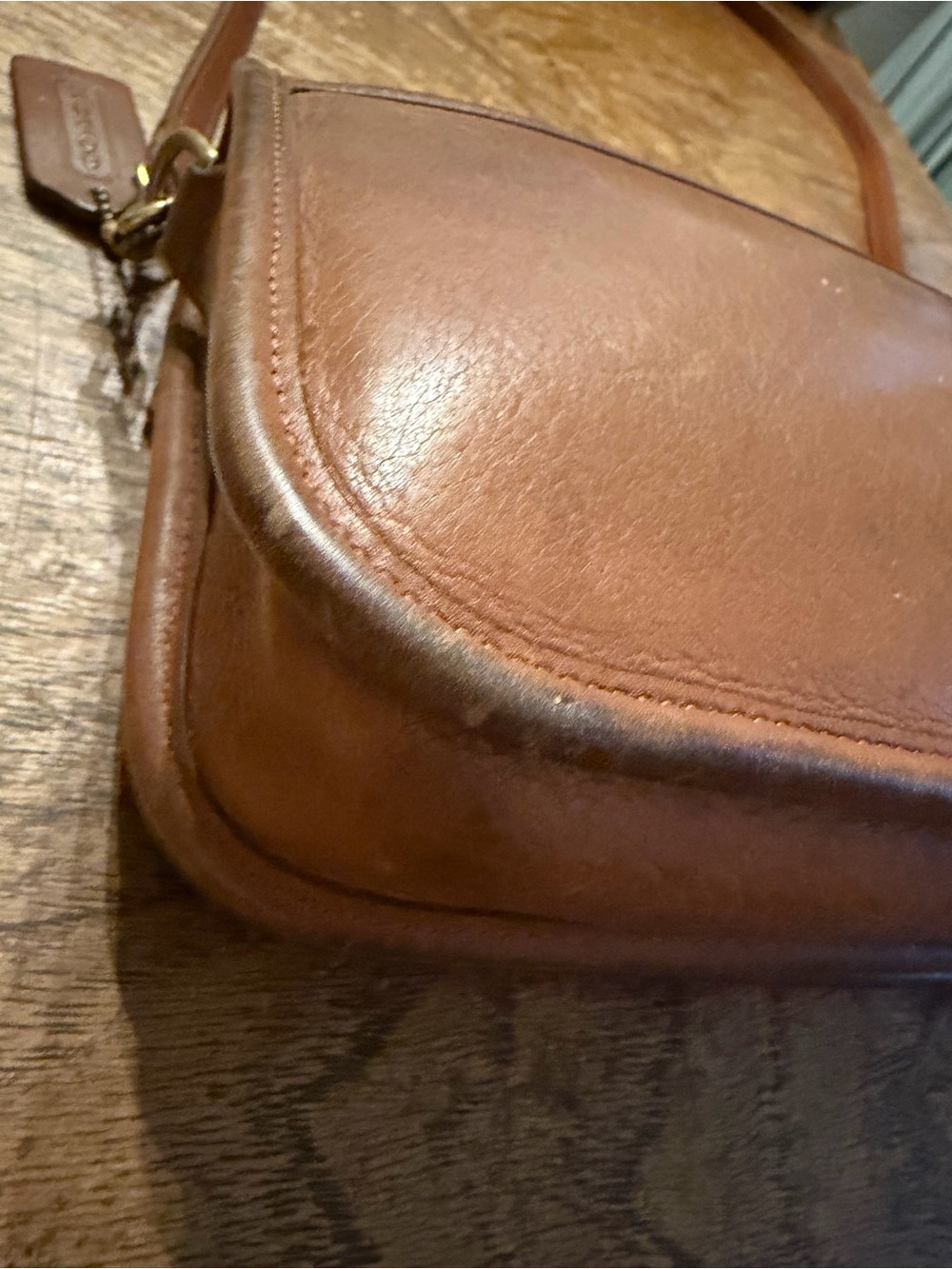 Coach British Tan Leather Turnlock Crossbody Clutch 9755 - Picture 5 of 16